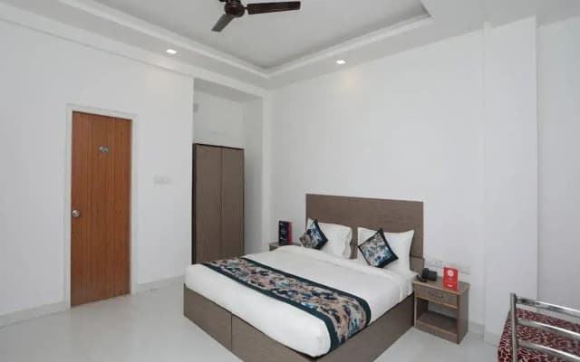 Hotel Gaurav Continental - photo 4