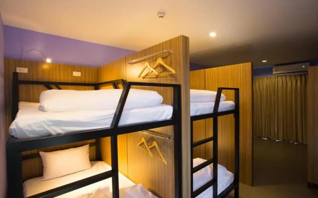 iNest Poshtel - Hostel - photo 2