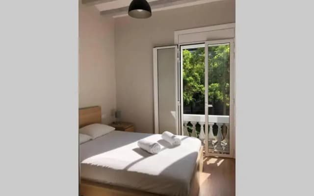 2 Bedroom Apartment Sants - photo 4