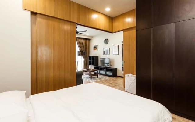 Professional 1BR Suites @ Tun Razak - photo 3
