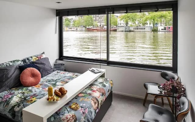 Amsterdam Houseboats - photo 4