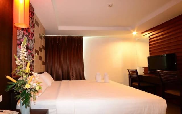 Tycoon Holiday Hotel - photo 3