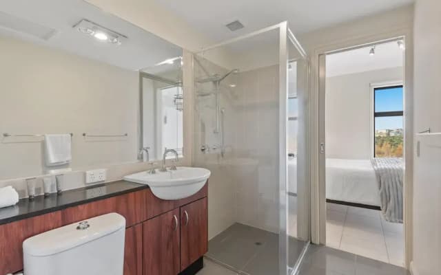 Split-level 2BR With City-view and Separate Study - photo 5