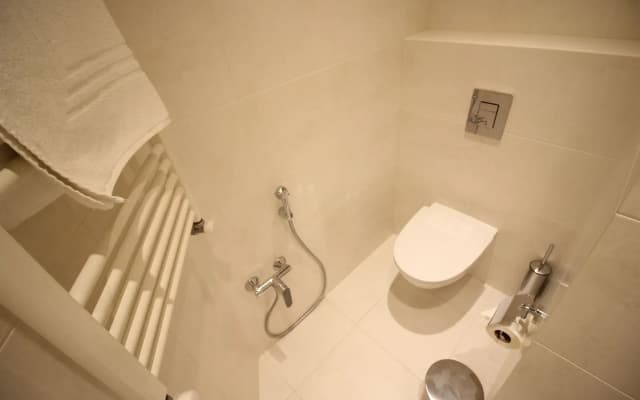 Super Luxury Apartments - photo 4