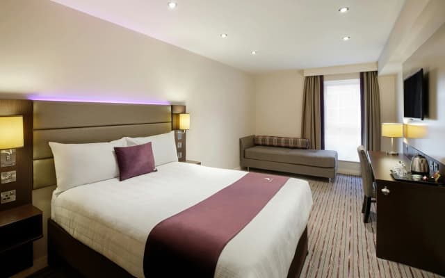 Premier Inn London City - Tower Hill - photo 3