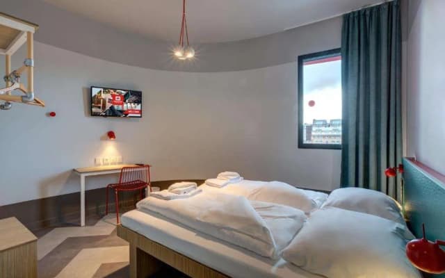 Meininger Hotel Paris Porte De Vincennes - photo 2