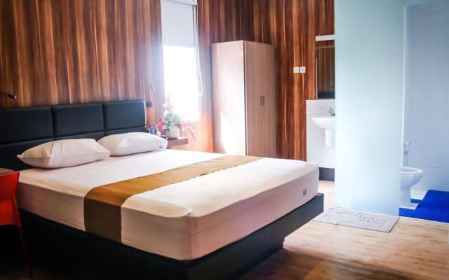 Madu Inn Hotel - photo 4