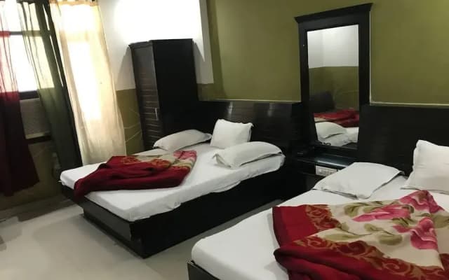 Hotel Dwarkadhish Intercontinental - photo 4