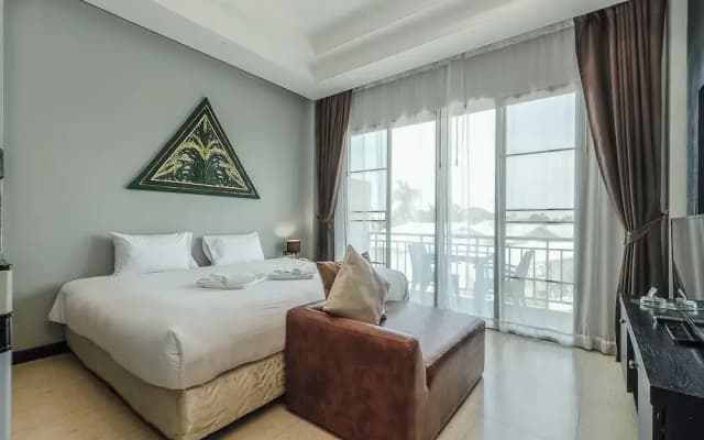 Coco Paradiso Phuket Hotel - photo 4