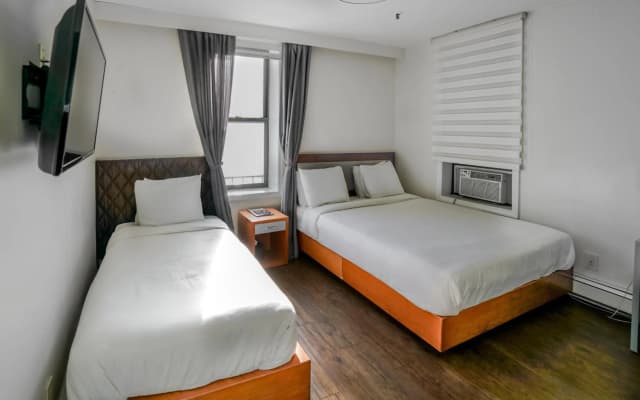 Midtown West Hotel - photo 4