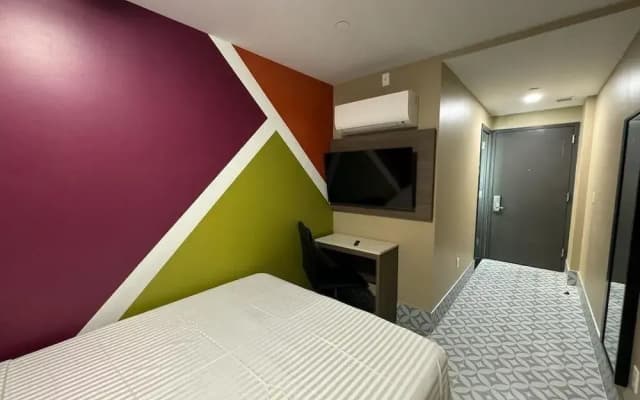 Moon Hotel Brooklyn - photo 2