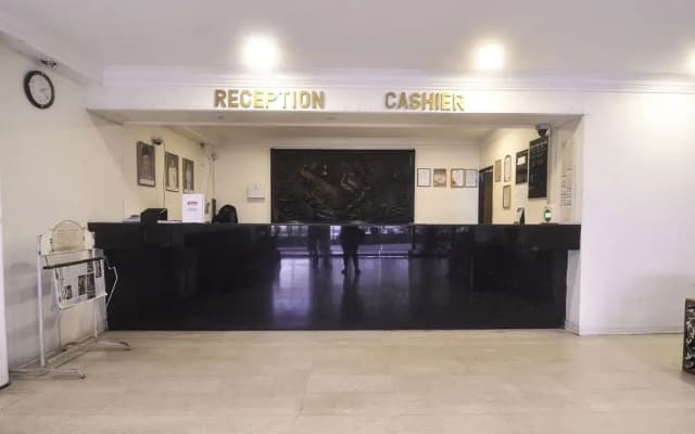 OYO 11342 Liwah Hotel - photo 2