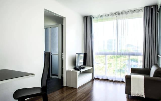 The WIDE Condotel - Phuket - photo 5
