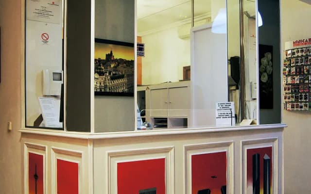 Hostal Fuencarral Kryse - photo 2