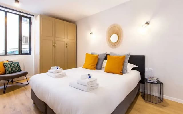 Charming Apartment - 2br/6p - Grands Boulevards - photo 2