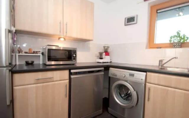 Veeve  Top Of The World White Lion Street 2 Bed Penthouse Islington - photo 4