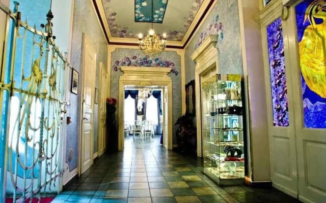 William Sivek Hotels - photo 2