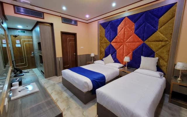 Camphor Hotel - photo 2