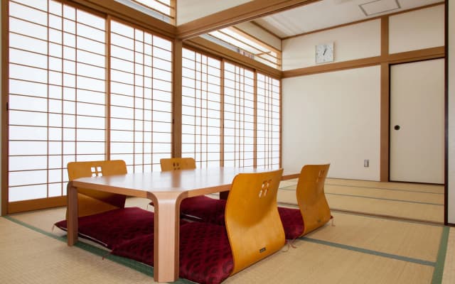 Shin-Osaka Youth Hostel - photo 2