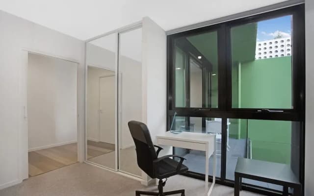 Astra Apartments Carlton - photo 3