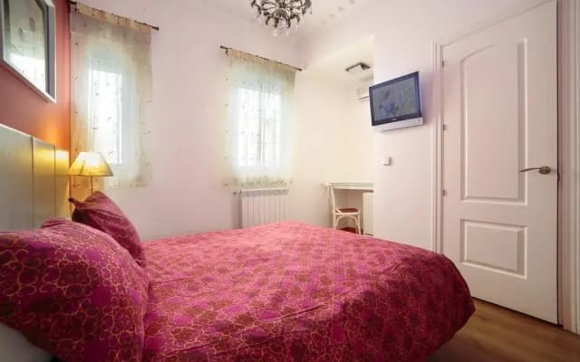 Hostal Adria Santa Ana - photo 4