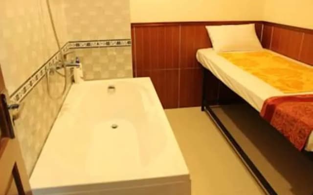 New Heaven Hotel - photo 5
