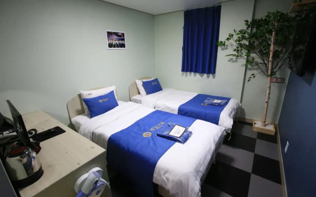 Peanut Hotel - photo 4