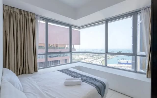 High Level TanjongPagar CBD Apartment - photo 2