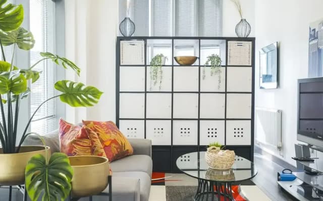 My Serviced Space - Bridges Court Road - photo 3