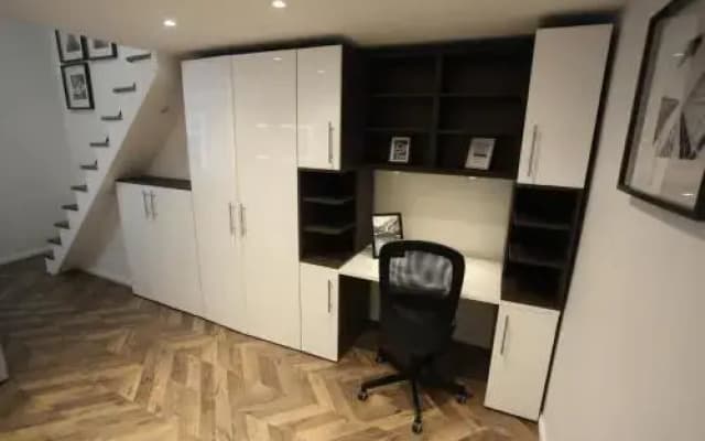 d.Five Riverside Suite - photo 3