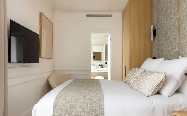 Splendid Apartment - 2br/6p - Near Palais Royal - photo 3