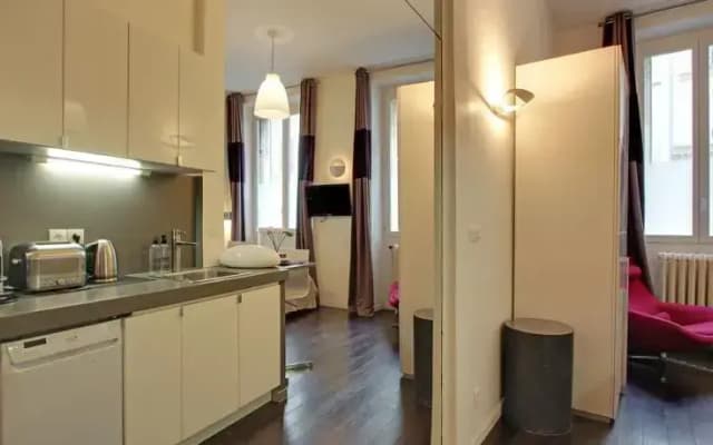 Parisian Home - Studio quartier Trinité - photo 3