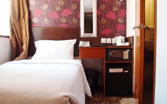 Lander Hotel Prince Edward - photo 5