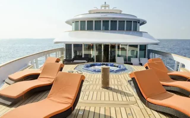 Maldives Crown - photo 3
