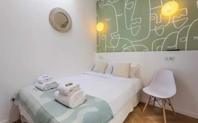 Exceptional Apartment - 3br/8p - Pigalle - photo 3