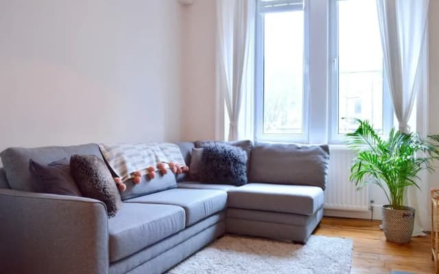 1 Bedroom Flat In Edinburgh - photo 2