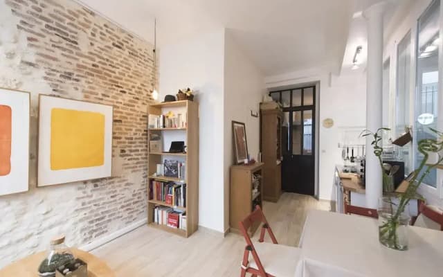 Characterful Bastille Hideaway - photo 4