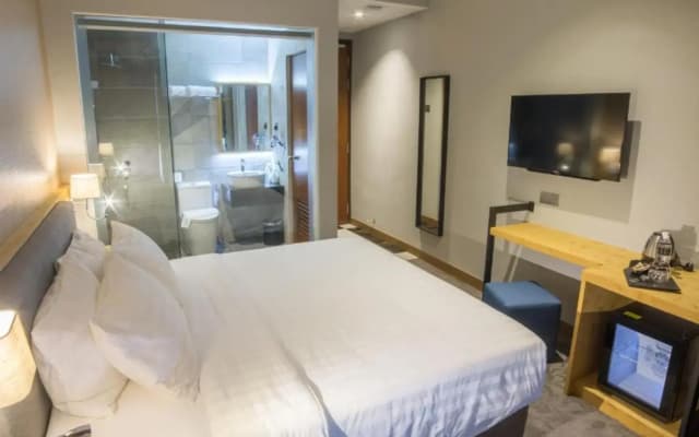 Redpine Boutique Hotel - photo 5