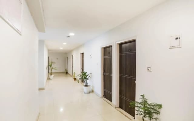Capital O 70750 Blue Stone - photo 3