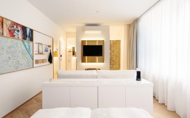 Hotel Schani Salon - photo 3