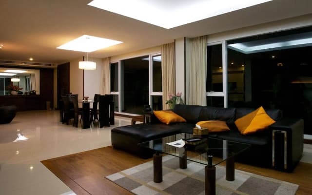 Karon Suite Apartment - photo 3