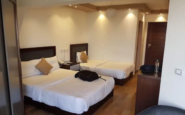 Royal city hotel - photo 5