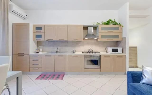 Vince's House - photo 4