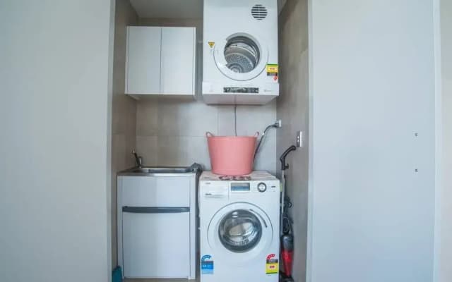 Lively 2bed1bath Mascot APT - photo 5