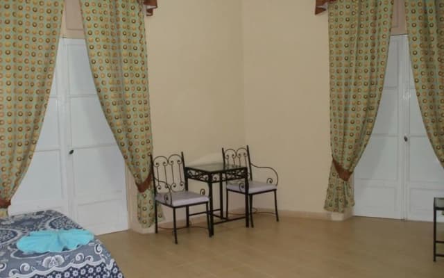Bella Luna Hotel - photo 2