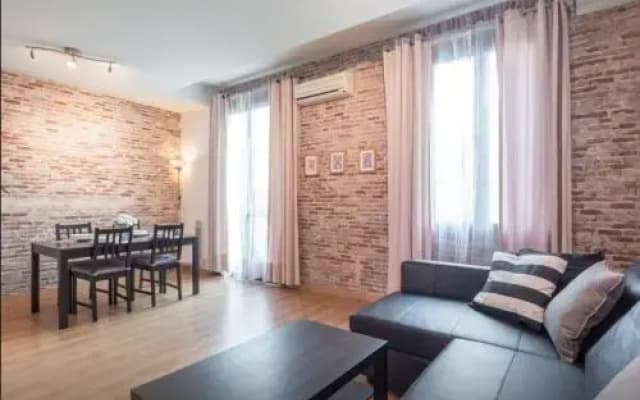 Central Apartment - photo 4