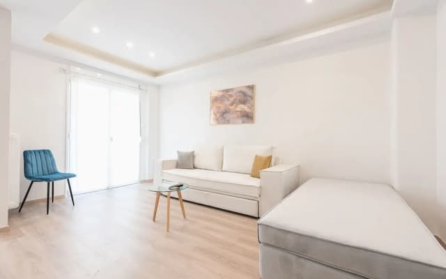 Athens Crystal Suites Apartments - photo 2