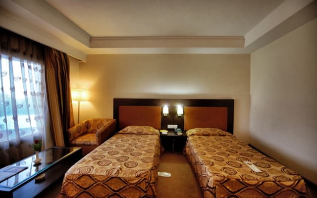 Centaur Hotel - photo 3