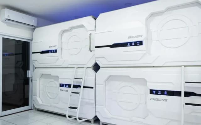 My Capsule Hotel by RedDoorz - photo 5