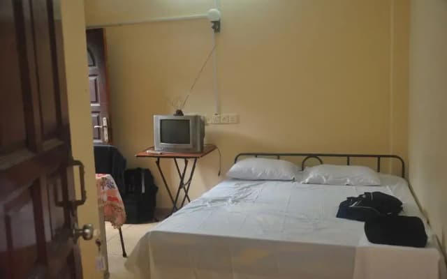 Manimalar Lodge - photo 2